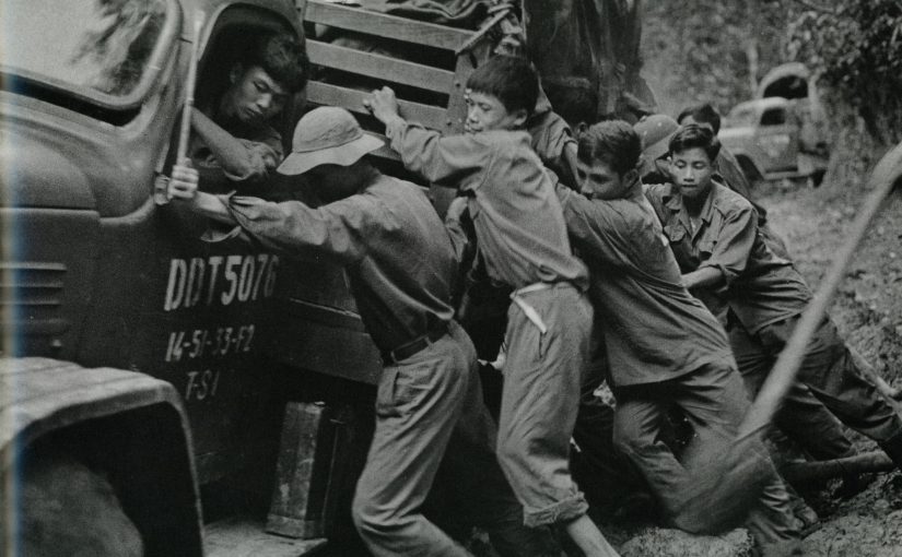 “Một Việt Nam khác” và những hình ảnh xúc động về người chiến sĩ Quân đội Nhân dân Việt Nam